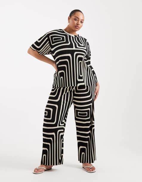 ONLY Curve plissé top in black abstract print - part of a set - view 1