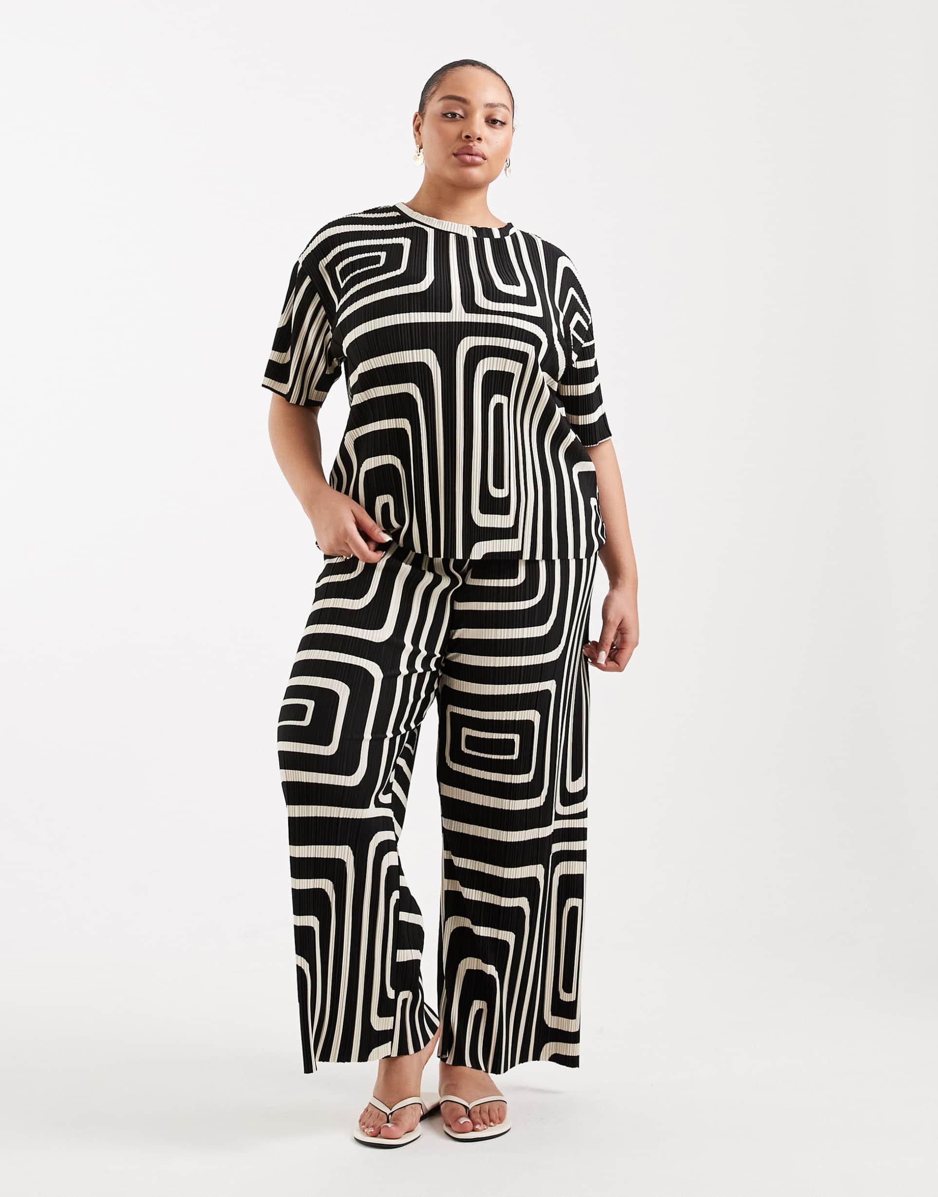 only curve plissé wide leg pants in black abstract print - part of a set
