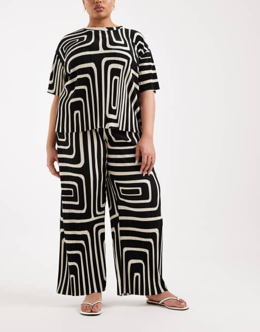 ONLY Curve plissé wide leg pants in black abstract print - part of a set, 2 of 5