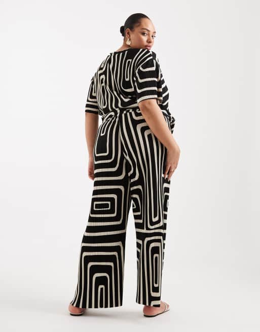 ONLY Curve plissé wide leg pants in black abstract print - part of a set, 4 of 5