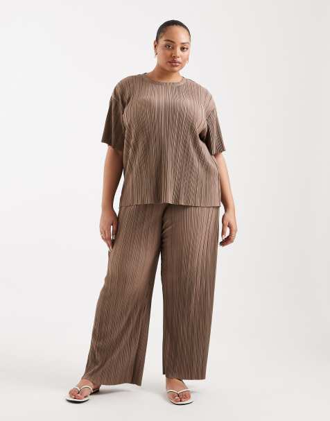 ONLY Curve plisse wide leg pants in light brown (part of a set) - view 1