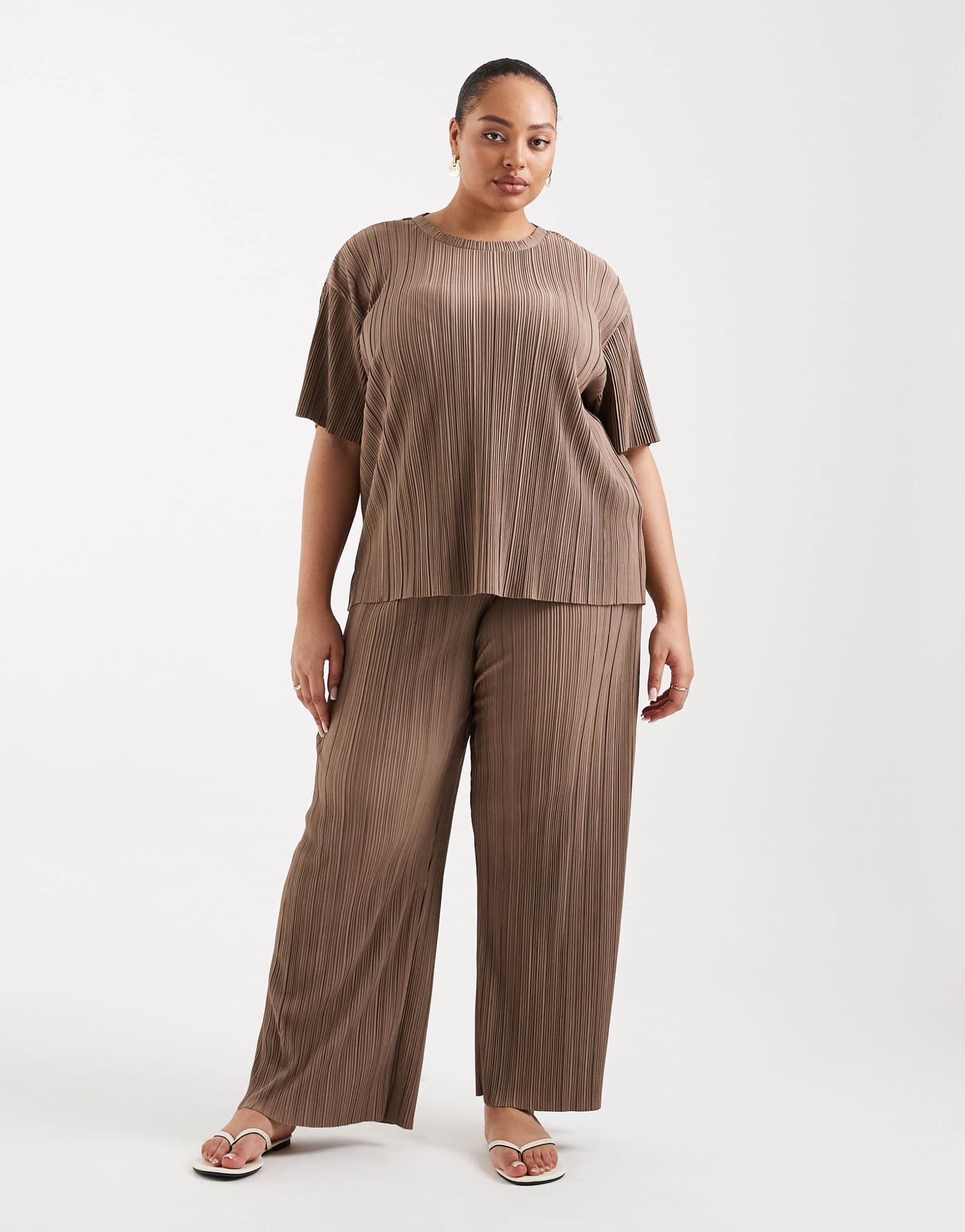 only curve plissé wide leg pants in light brown - part of a set