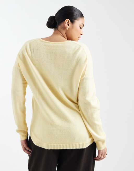 ONLY Curve – Pullover in Hellgelb mit V-Ausschnitt, 4 von 4