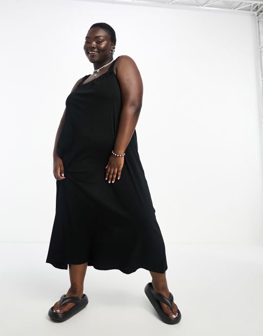 Only Curve - Robe mi-longue avec bretelles à volants - Noir