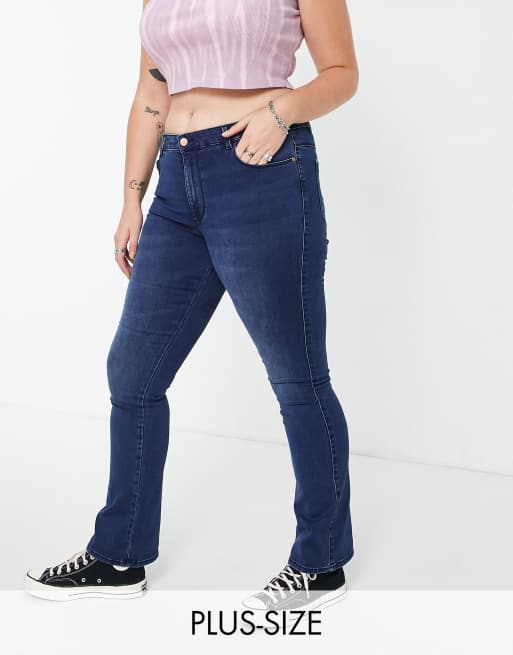 Only Curve – Royal – Ausgestellte Jeans in dunkelblauer Waschung 
