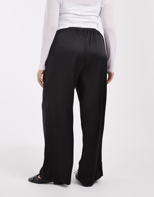 ONLY Curve satin look wide leg pants in black, 3 of 5