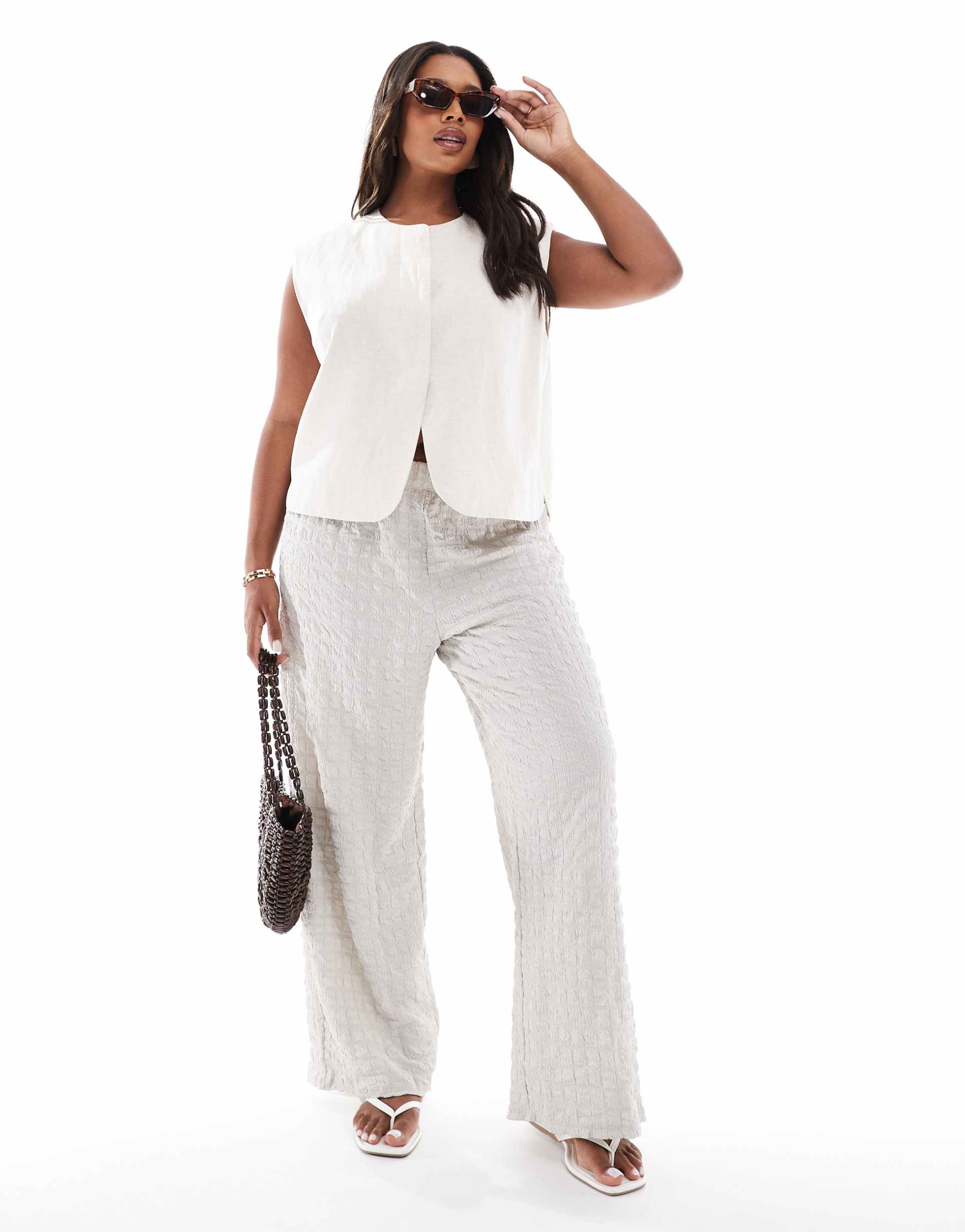 only curve seersucker wide leg pants in ice gray