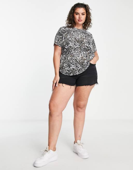 Only Curve short sleeve blouse in animal print, 2 of 4