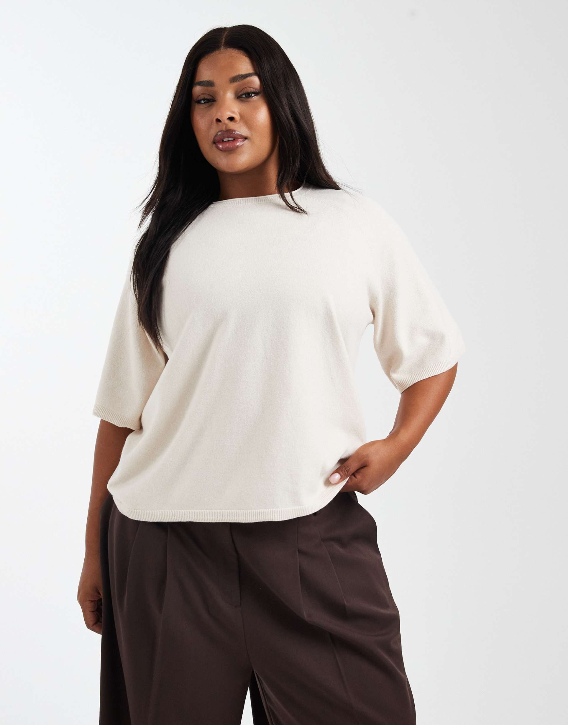 only curve short sleeve knit sweater in cream