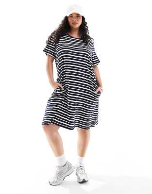 Only Curve Short Sleeve Pocket Dress In Stripe-navy