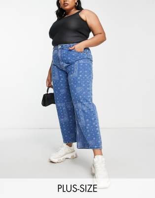 Only Curve - Sonny - Verkürzte Jeans mit Bandana-Print und weitem Bein-Blau