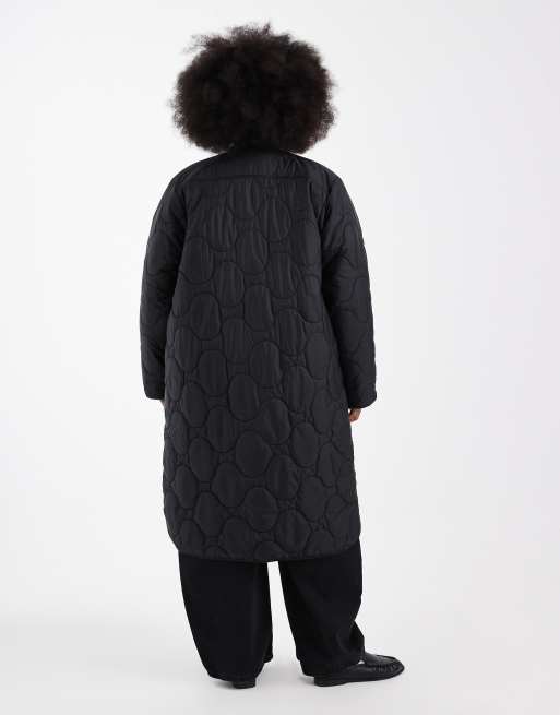 ONLY Curve - Sort lang frakke i quiltet materiale, 2 af 4
