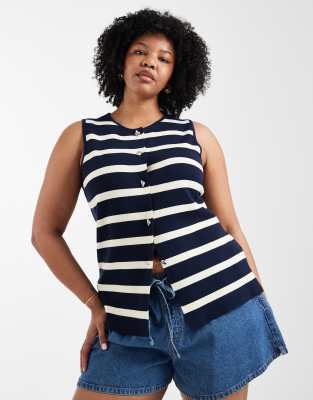 ONLY Curve - Strickweste in Creme mit Knopfleiste-Weiß