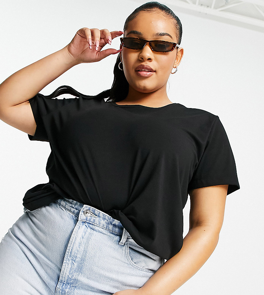 Only Curve t-shirt in black