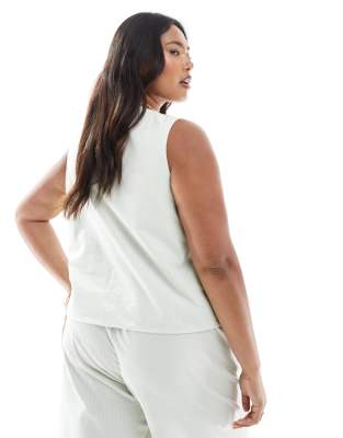 Only Curve Tie Front Tank Top In Green
