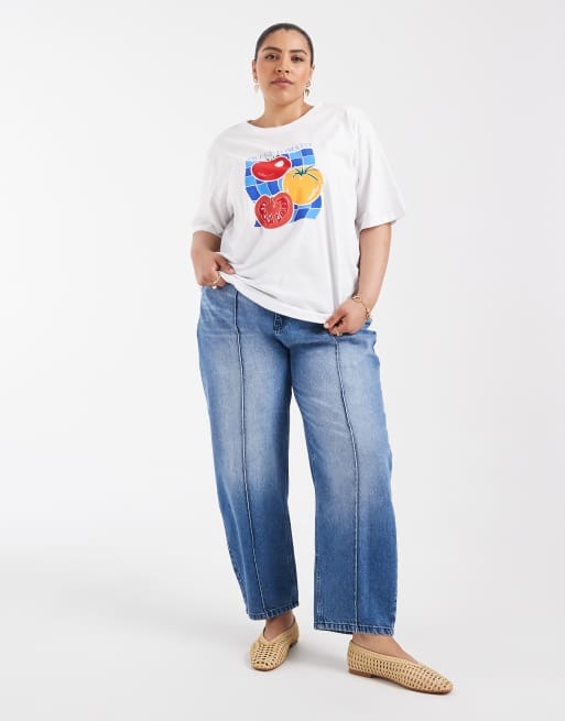 ONLY Curve tomato graphic oversized t-shirt in white, 2 of 4