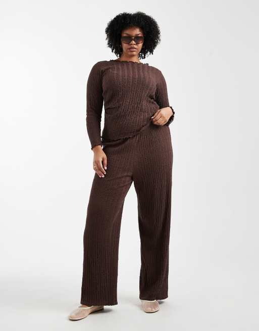 ONLY Curve - Top met lange mouwen en textuur in chocoladebruin, deel van co-ord set, 2 van 4