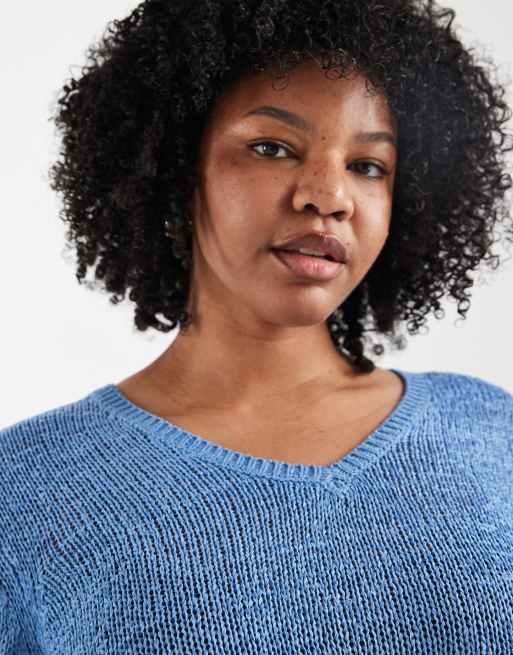 ONLY Curve v-neck knitted jumper in blue, 4 of 4