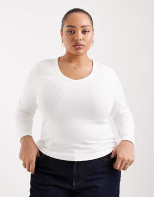 Only Curve V-neck Long Sleeve Top In White