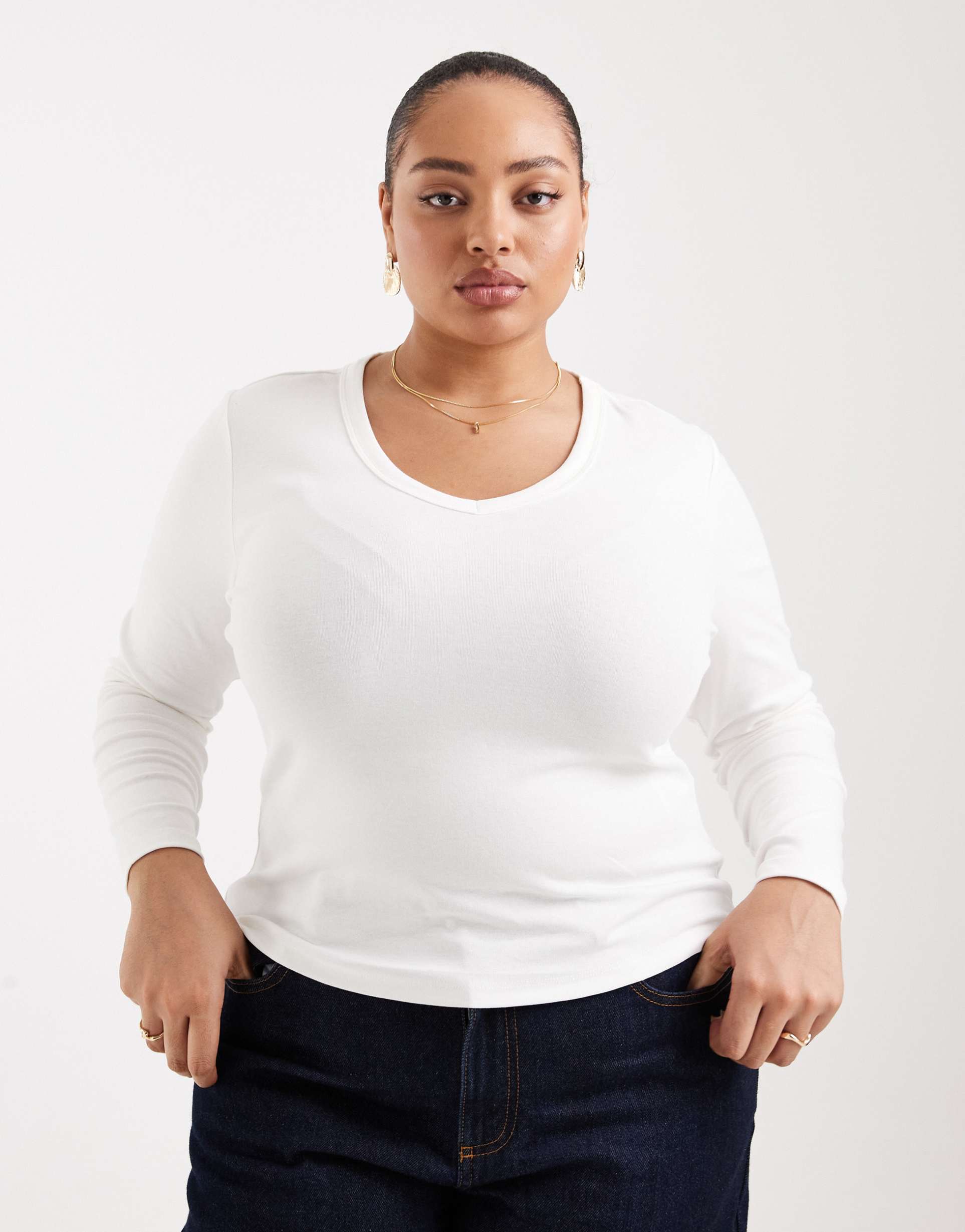 only curve v-neck long sleeve top in white