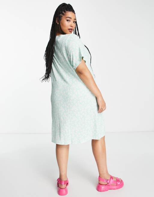 Only Curve v neck tea dress in green floral