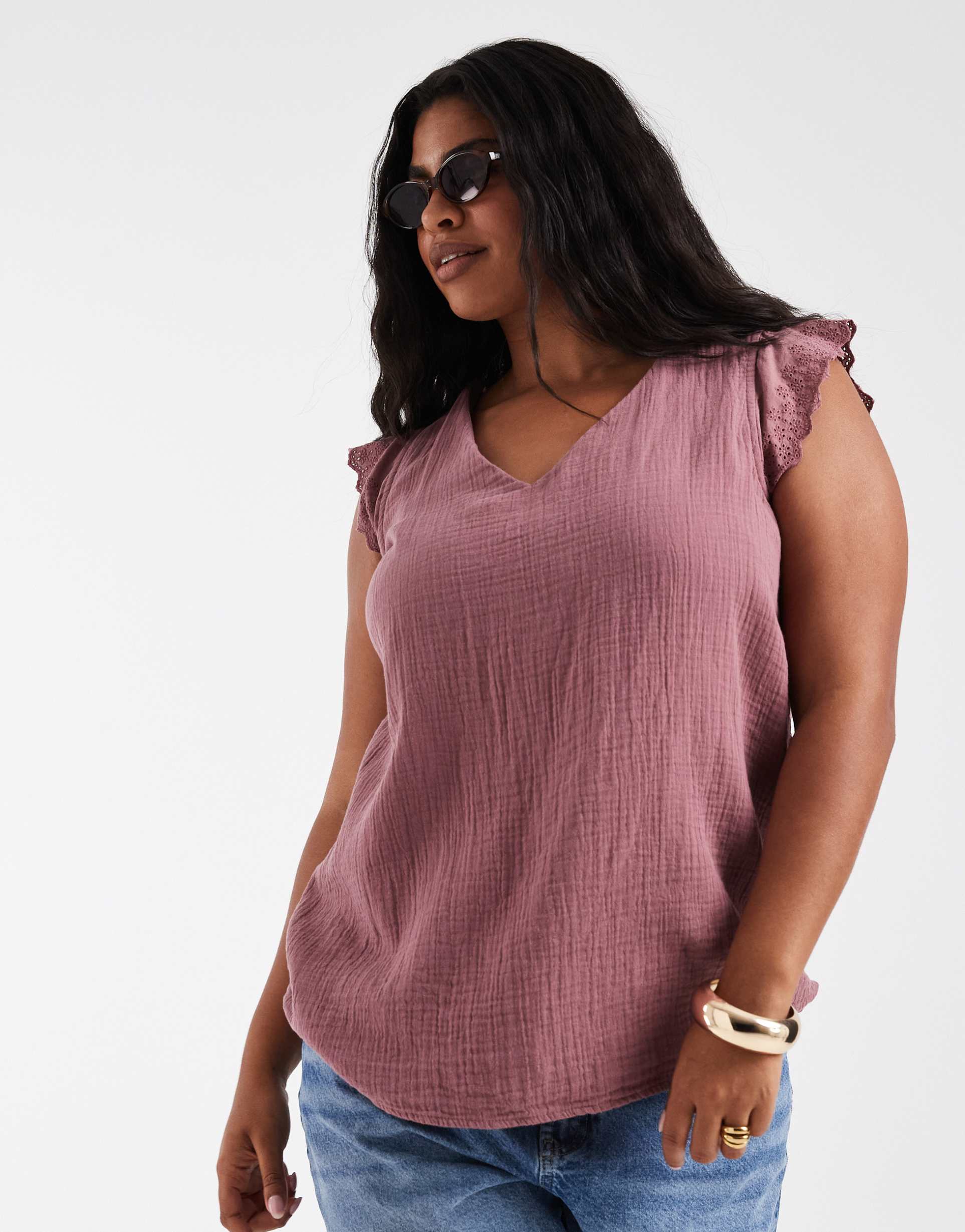 only curve v-neck textured top in rose brown