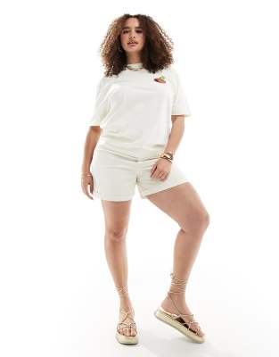 Only Curve Vega Roll Hem Denim Shorts In Ecru-white