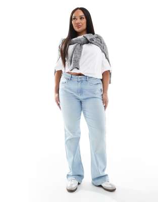 ONLY Curve - Weit geschnittene Jeans in Hellblau