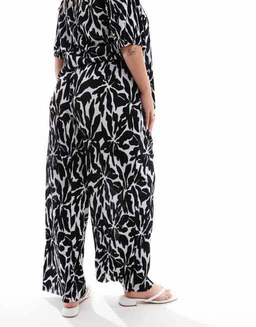 ONLY Curve wide leg pants in abstract flower print - part of a set  , 4 of 5
