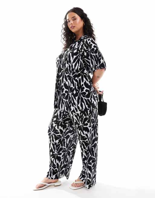ONLY Curve wide leg pants in abstract flower print - part of a set  , 5 of 5