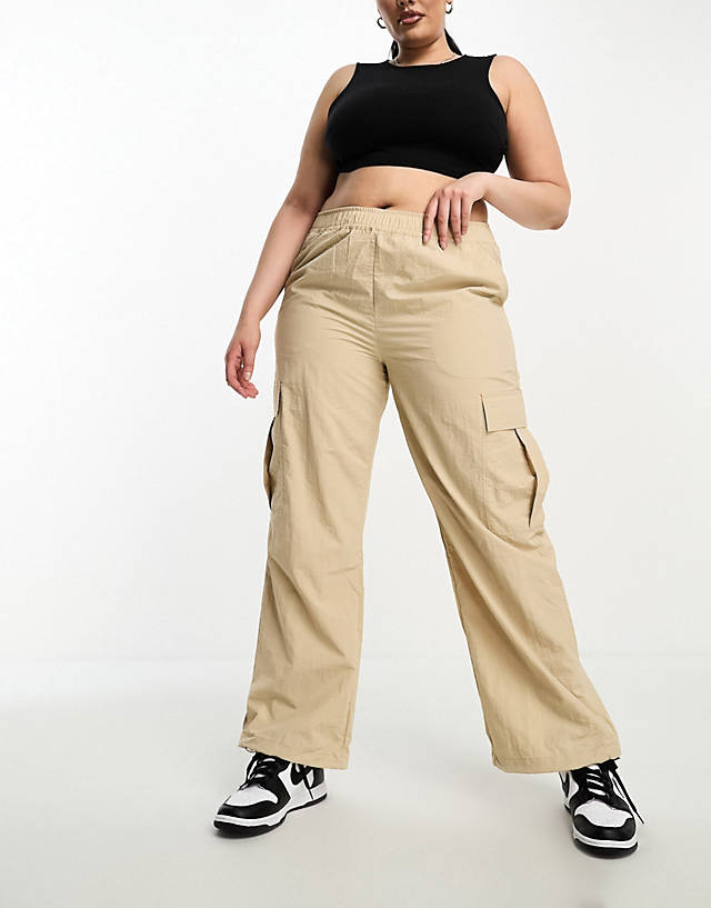 ONLY Curve - wide leg parachute pants in beige