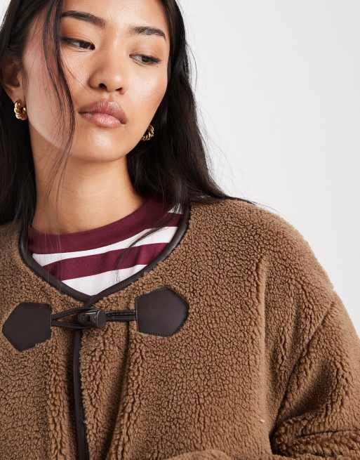 ONLY – Dufflecoat aus Teddyfell in Braun, 3 von 4