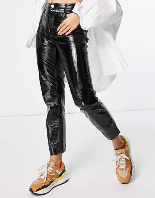Only - Emily - Broek van vinyl met hoge taille in zwart | ASOS