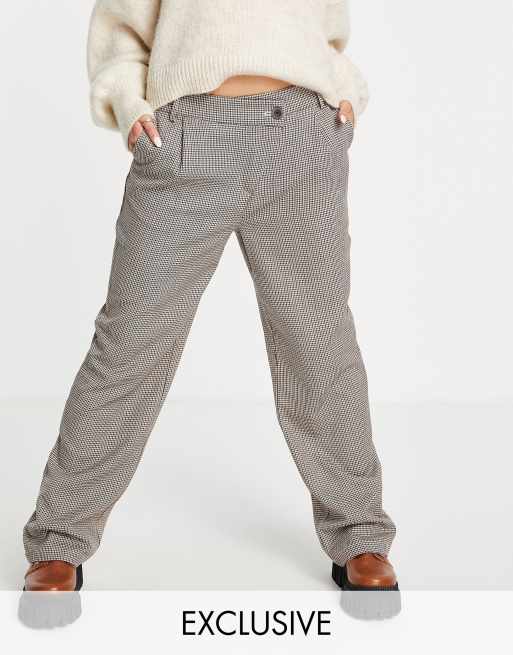 Only Exclusive – Brązowe spodnie oversize w kratę