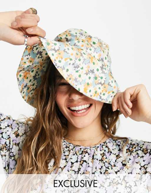 Only Exclusive bucket hat in floral print | ASOS