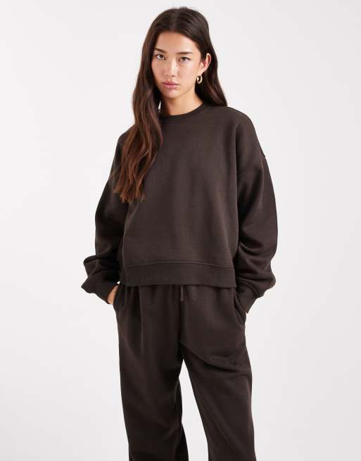 ONLY - Felpa girocollo color marrone cioccolato con spalle scese in coordinato