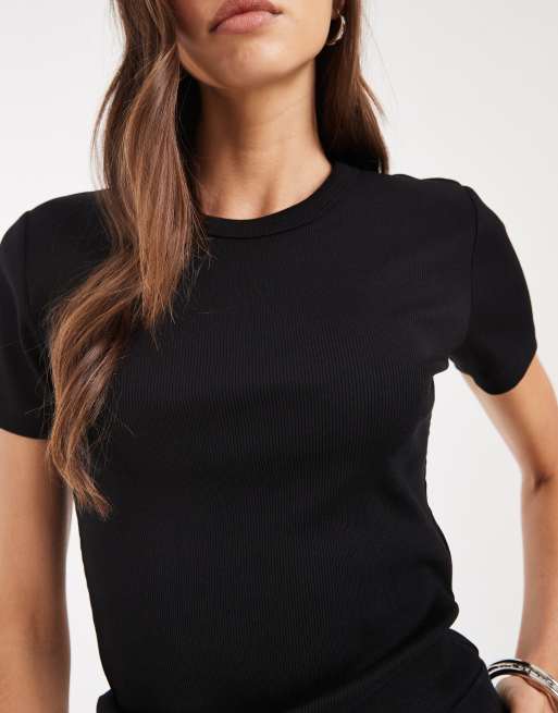 ONLY – Figurbetontes T-Shirt in Schwarz, 2 von 4
