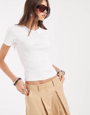Only Fitted T-shirt In White