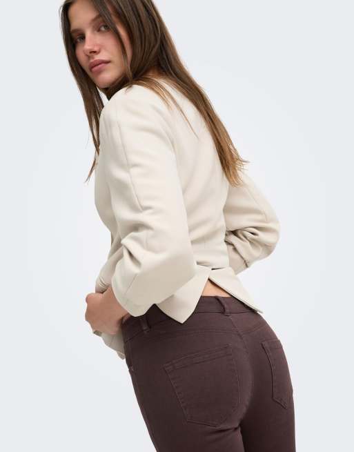 ONLY flared broek met halfhoge taille in zwartbruin, 4 van 7