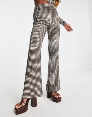 Only flared trouser co-ord in brown check