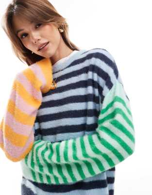 ONLY - Flauschiger Strickpullover mit bunten Blockstreifen