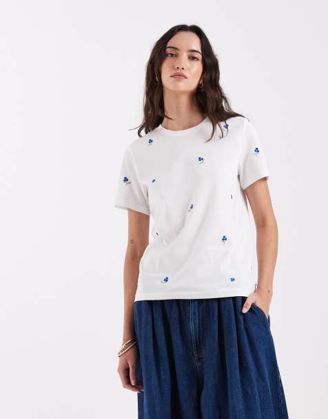 ONLY floral embroidery crew neck t-shirt in white