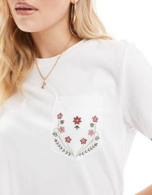 ONLY FLORAL EMBROIDERY T-SHIRT 