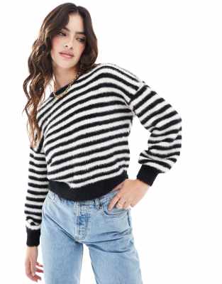 fluffy detail stripe sweater in black & white