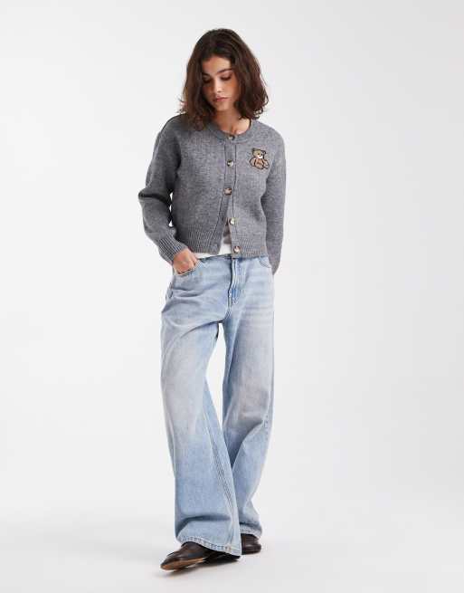 ONLY - Gebreid vest met berenborduursel in grijs, 2 van 4