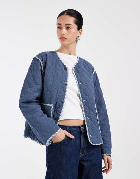 ONLY – Gemusterte Wende-Steppjacke in Blau - view 1