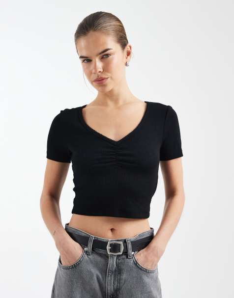 ONLY - Geribbeld cropped T-shirt met V-hals en gerimpeld detail in zwart - view 1