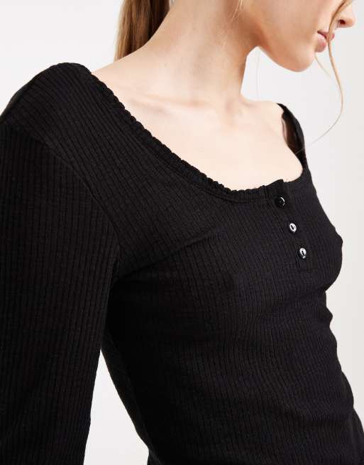 ONLY - Geribbelde top met lange mouwen en lage ronde hals in zwart, 3 van 4