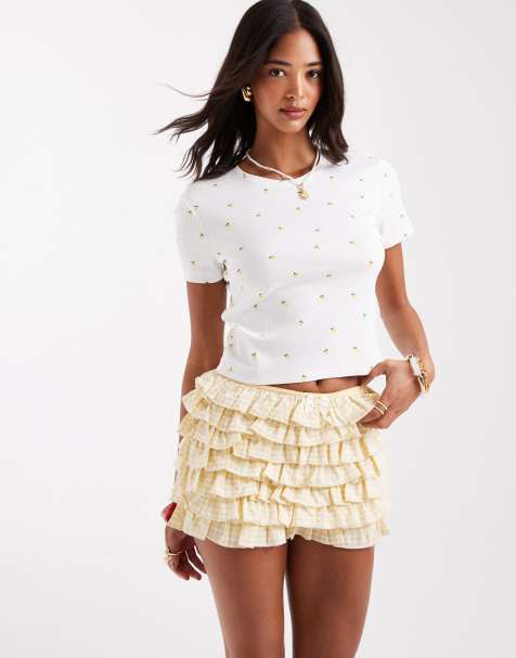 ONLY – Geripptes Cropped-T-Shirt in Weiß mit Zitronenprint - view 1