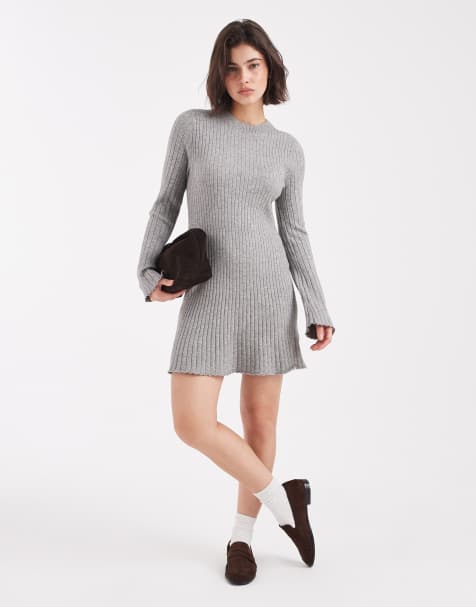 ONLY – Geripptes Minikleid aus Strick in Grau - view 1